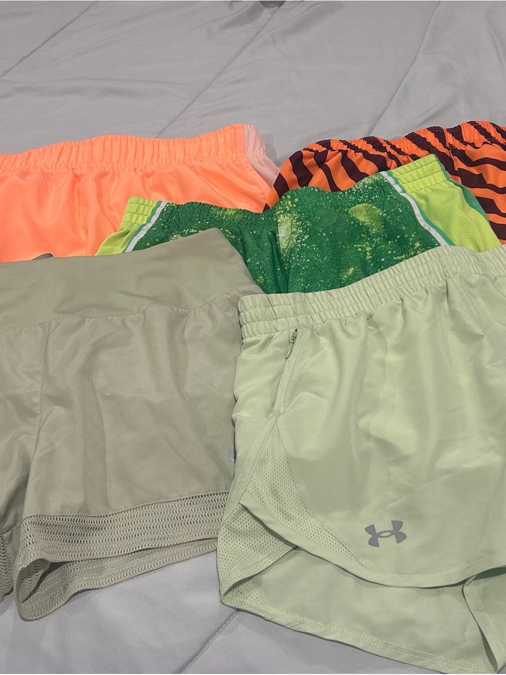 4 Pair Women’s Nike Shorts 1 Under Armor All Medium 3 New Without Tags